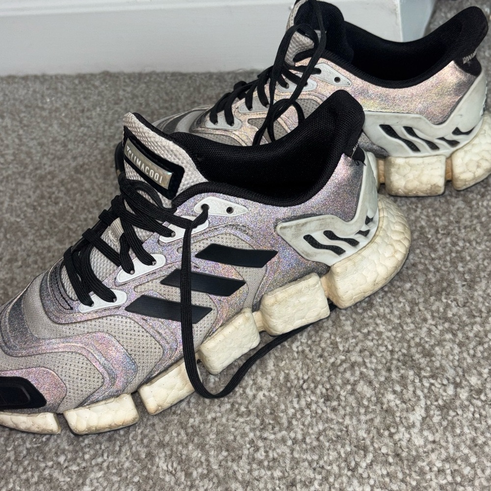 Adidas Sneakers
